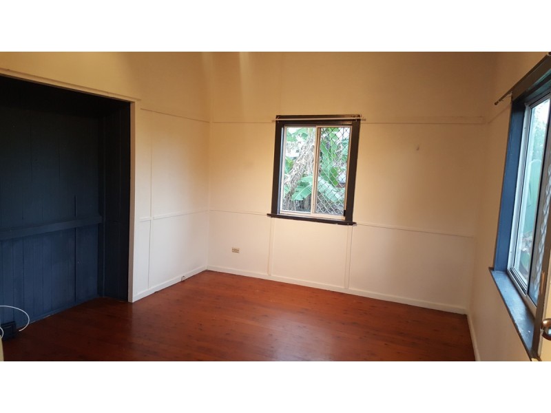 8 Augustus Street, Kingston QLD 4114