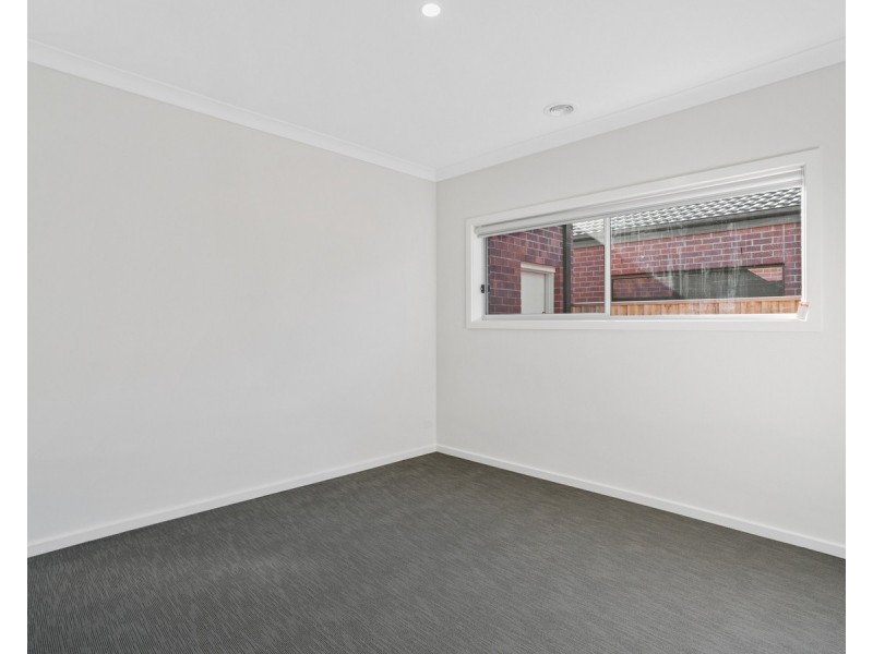 21 Camrose Street, Mickleham VIC 3064