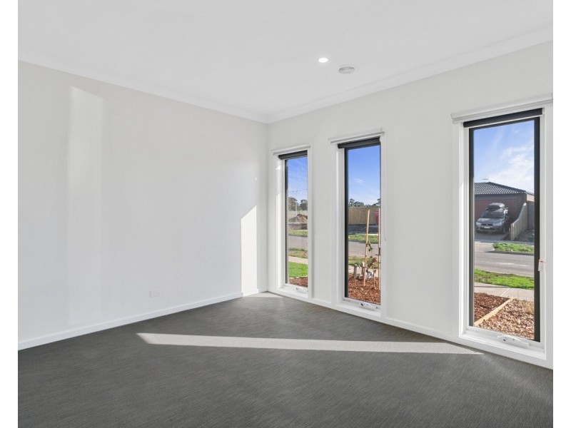 21 Camrose Street, Mickleham VIC 3064