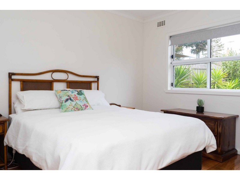 79 Sixth Avenue, Rosebud VIC 3939