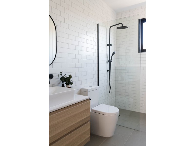 1/8 Koorong Avenue, Rosebud VIC 3939