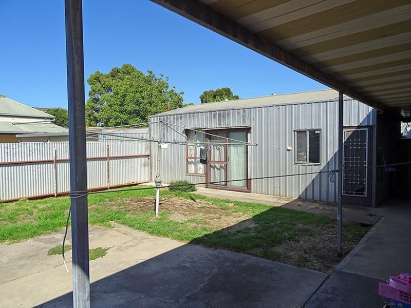 11 Tarcowie Street, Kilkenny SA 5009