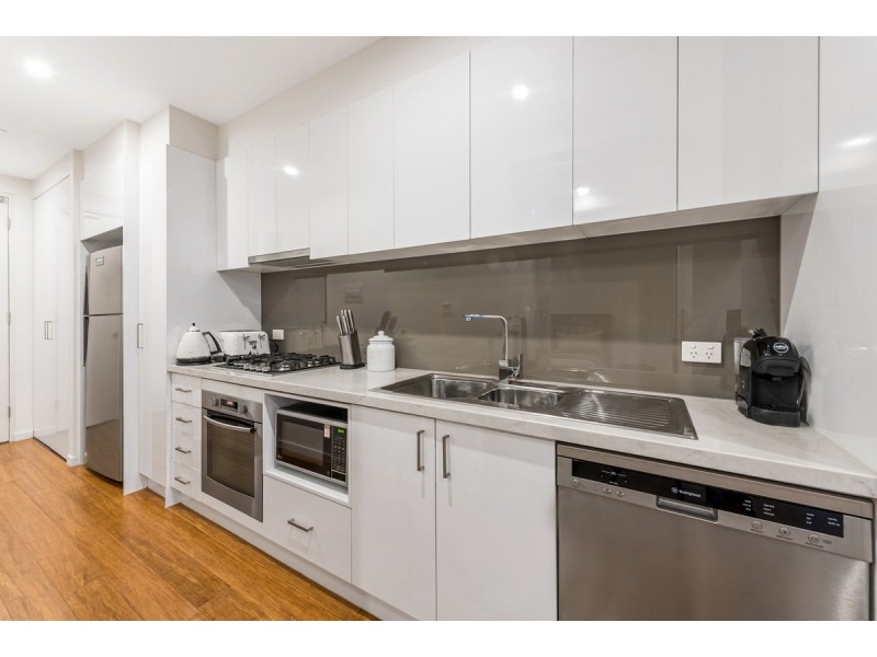 106/927 Doncaster Road, Doncaster East VIC 3109