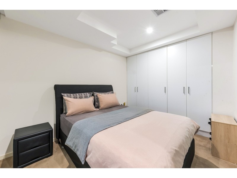 106/927 Doncaster Road, Doncaster East VIC 3109