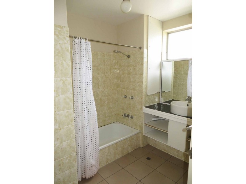 4/104 Thorn Street, Kangaroo Point QLD 4169