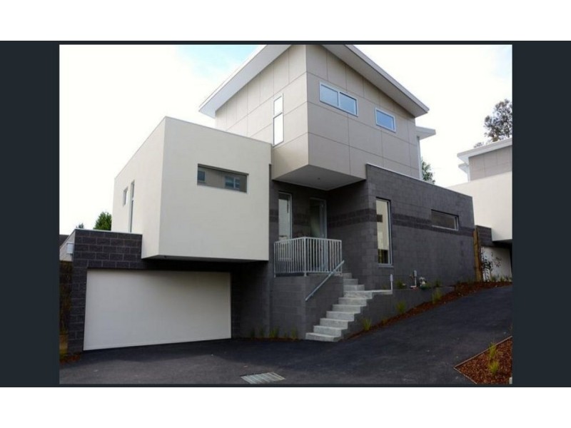 1/14 Ross Road, Croydon VIC 3136