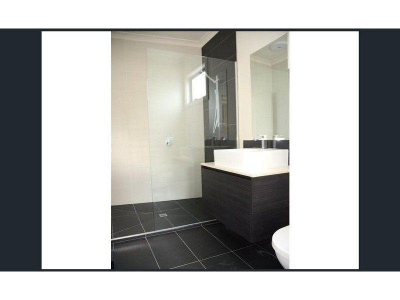 1/14 Ross Road, Croydon VIC 3136