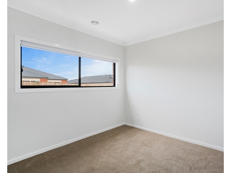 3 Hart Crescent, Brookfield VIC 3338