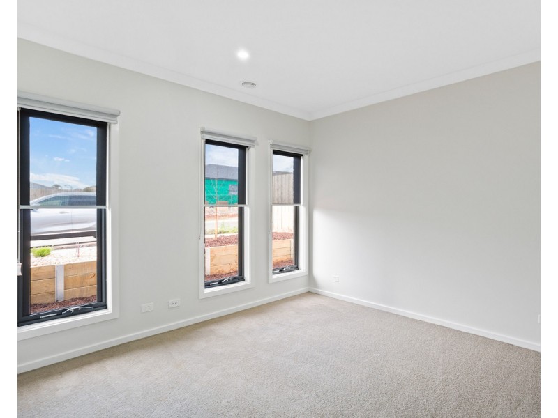 3 Hart Crescent, Brookfield VIC 3338