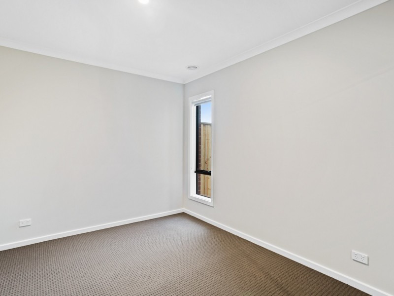 10 Bassett Avenue, Wyndham Vale VIC 3024