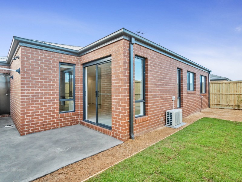 10 Bassett Avenue, Wyndham Vale VIC 3024