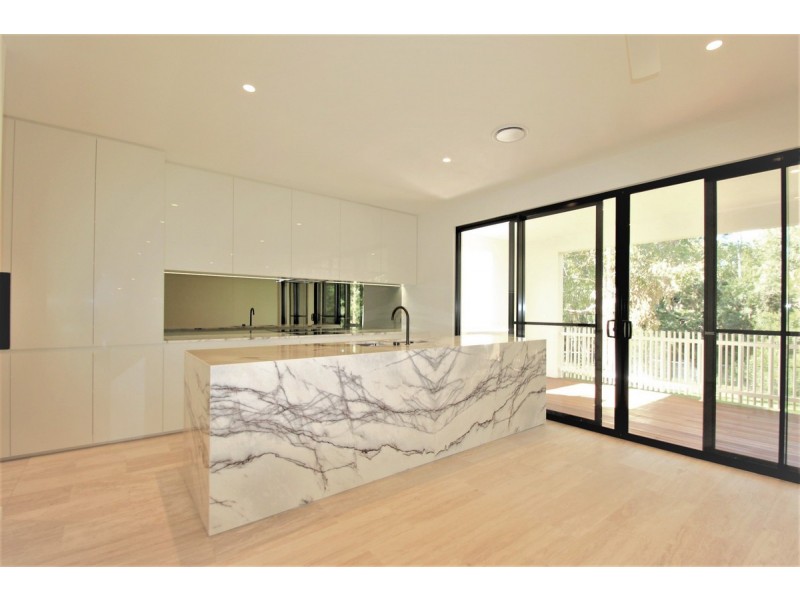 17/2 Brushbox Court, Chapel Hill QLD 4069