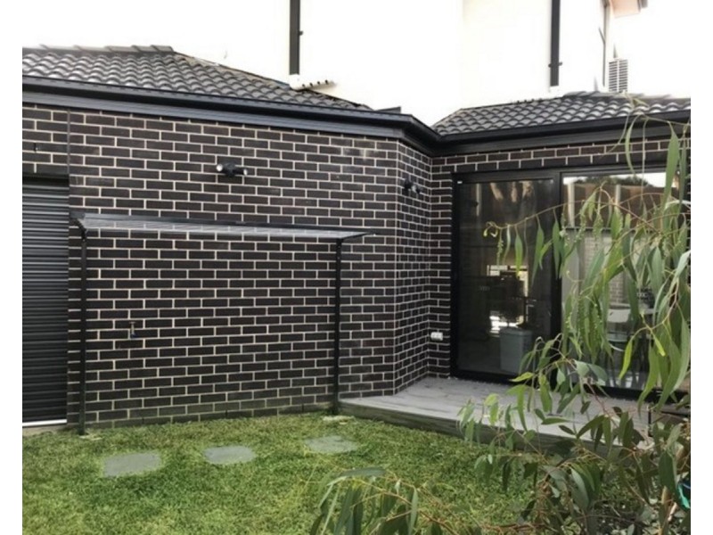 1/2 Ross Court, Mount Waverley VIC 3149