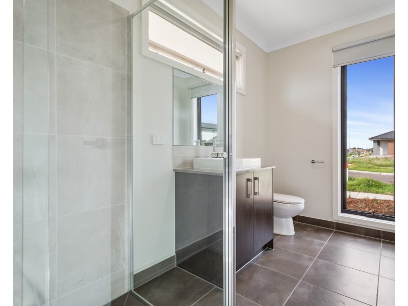 2 Spaniel Avenue, Wyndham Vale VIC 3024