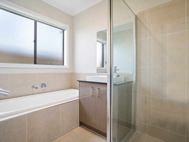 5 Bassett Avenue, Wyndham Vale VIC 3024