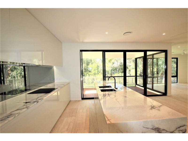 20/2 Brushbox Court, Chapel Hill QLD 4069