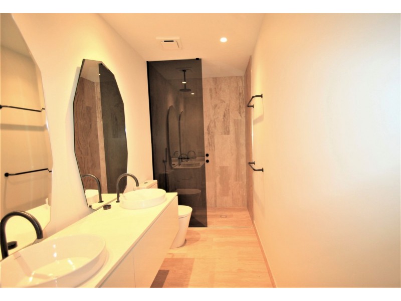 20/2 Brushbox Court, Chapel Hill QLD 4069
