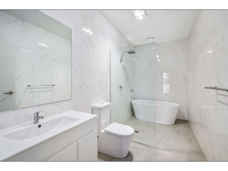 8/27 Fifth Street, Boolaroo NSW 2284