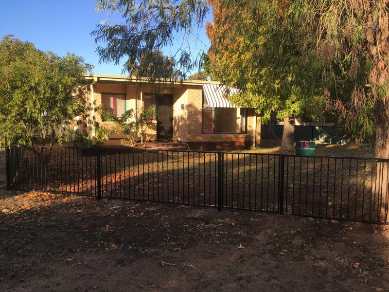 15 Bright Street, Carey Park WA 6230