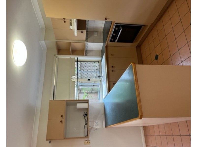 2/99 Akonna Street, Wynnum QLD 4178