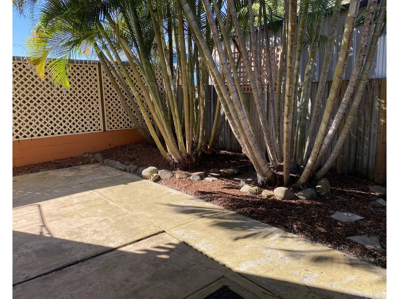 2/99 Akonna Street, Wynnum QLD 4178