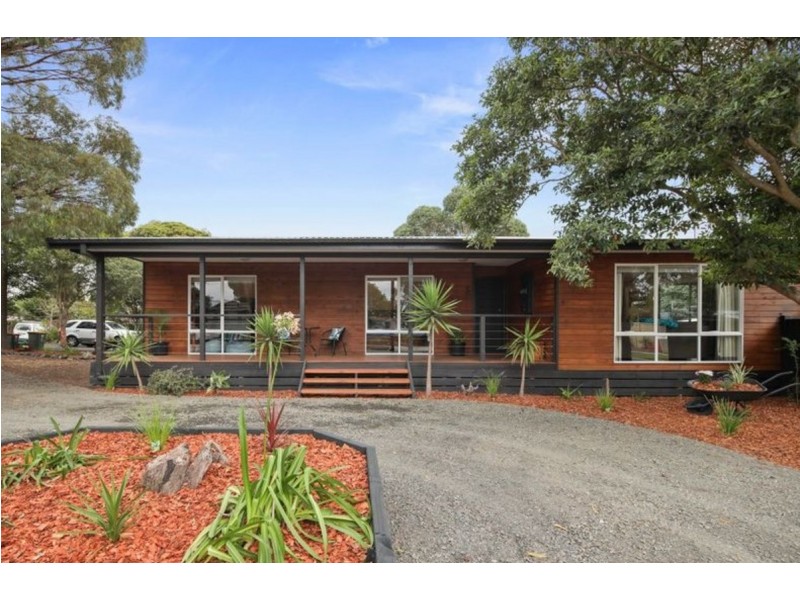 50 Churchill Drive, Cowes VIC 3922