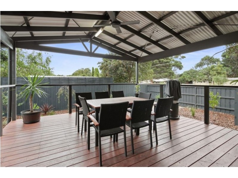 50 Churchill Drive, Cowes VIC 3922