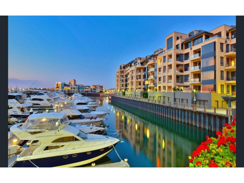 9/12 Moseley Street, Glenelg SA 5045