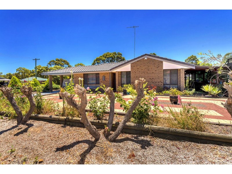 4 James Street, Collie WA 6225