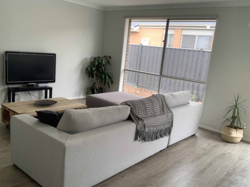 28 Aspect Road, Mount Duneed VIC 3216