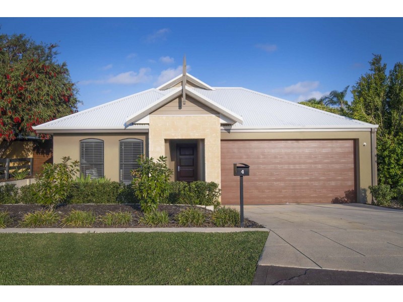 4 Chigwell Place, Carine WA 6020