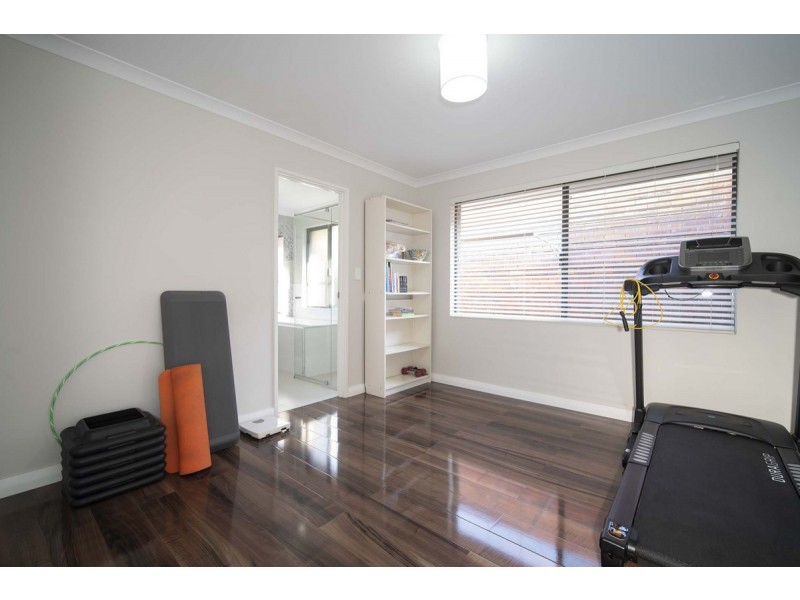 4 Chigwell Place, Carine WA 6020