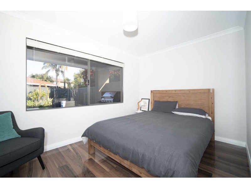 4 Chigwell Place, Carine WA 6020