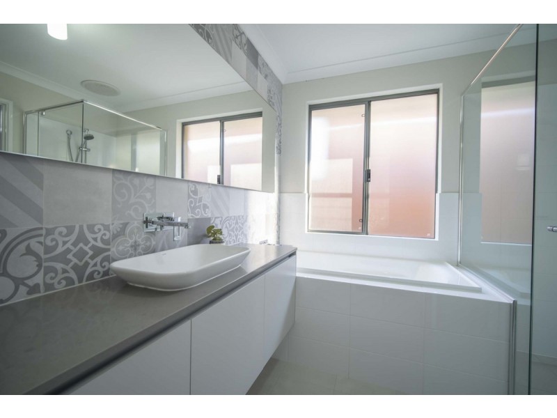 4 Chigwell Place, Carine WA 6020