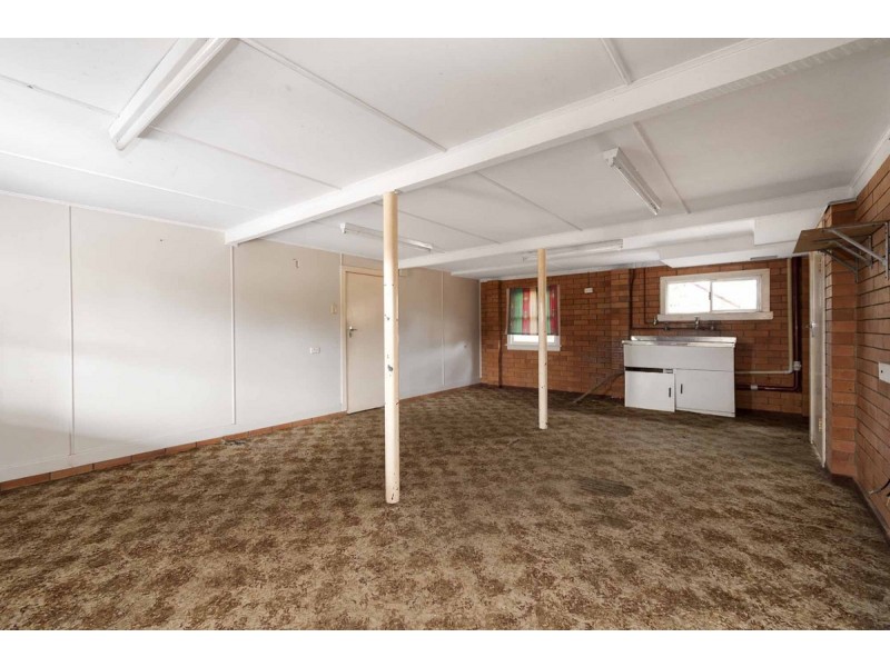 1 Doorey Street, One Mile QLD 4305