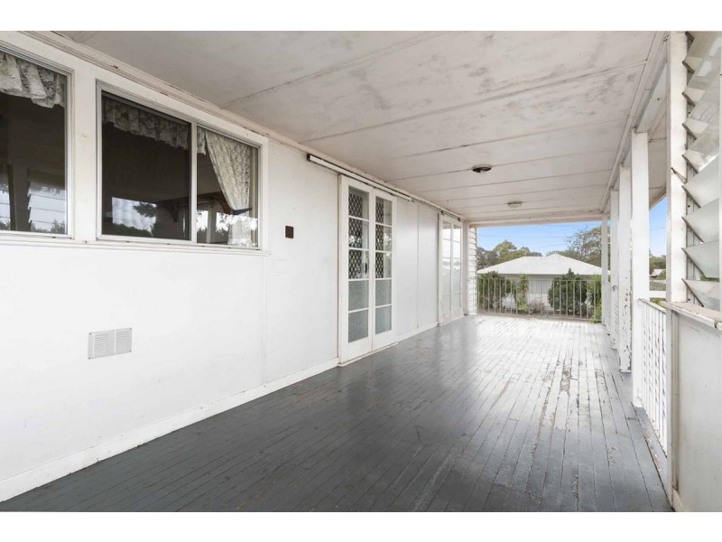 1 Doorey Street, One Mile QLD 4305