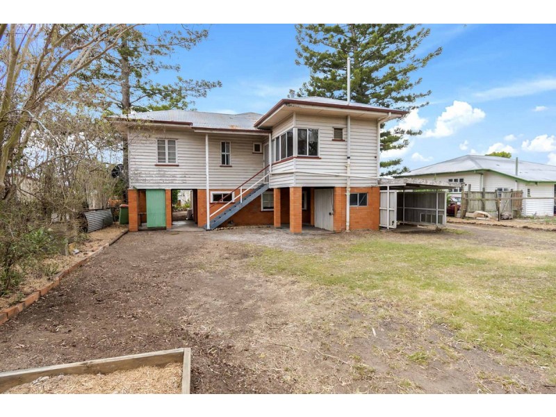 1 Doorey Street, One Mile QLD 4305