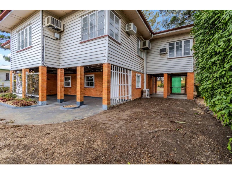 1 Doorey Street, One Mile QLD 4305