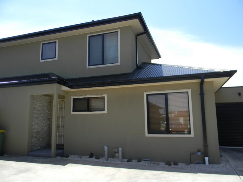 4/4 Vine Court, Braybrook VIC 3019