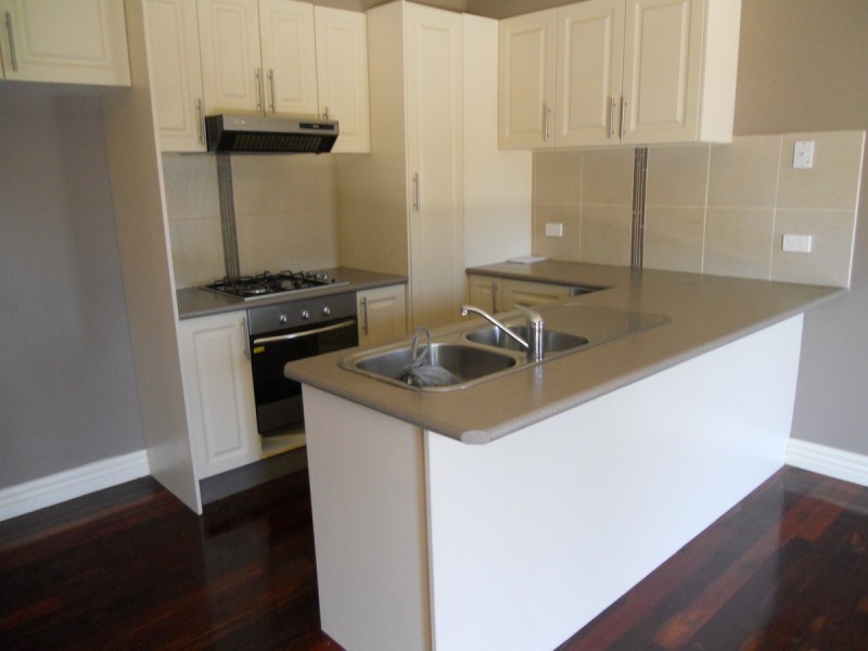 4/4 Vine Court, Braybrook VIC 3019