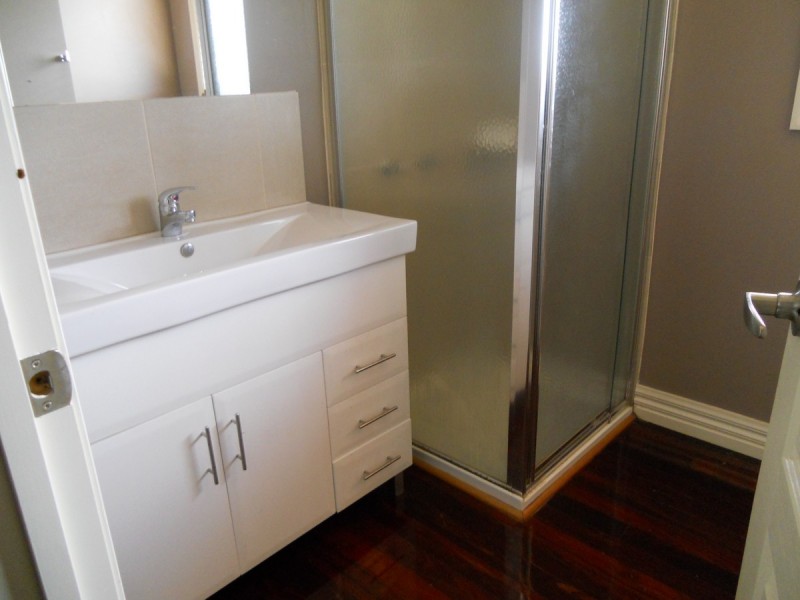 4/4 Vine Court, Braybrook VIC 3019