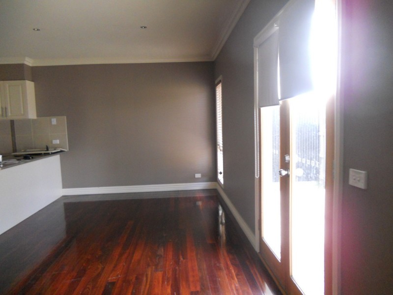 4/4 Vine Court, Braybrook VIC 3019