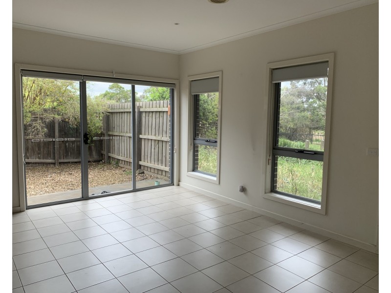 1/17 The Boulevard, Point Cook VIC 3030