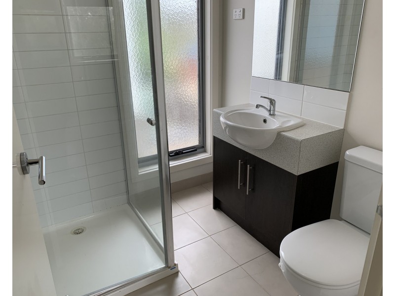 1/17 The Boulevard, Point Cook VIC 3030