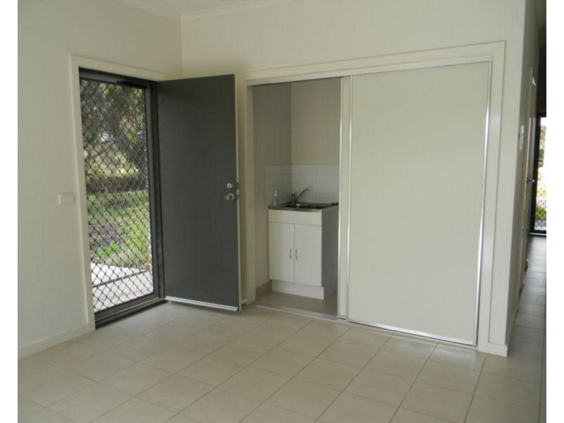 1/17 The Boulevard, Point Cook VIC 3030