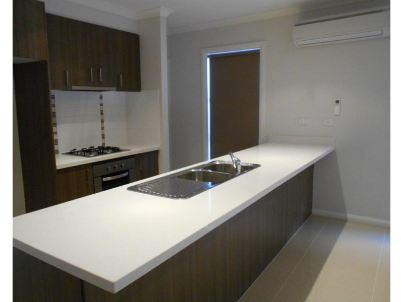 A/33 Millennium Drive, Sunshine West VIC 3020