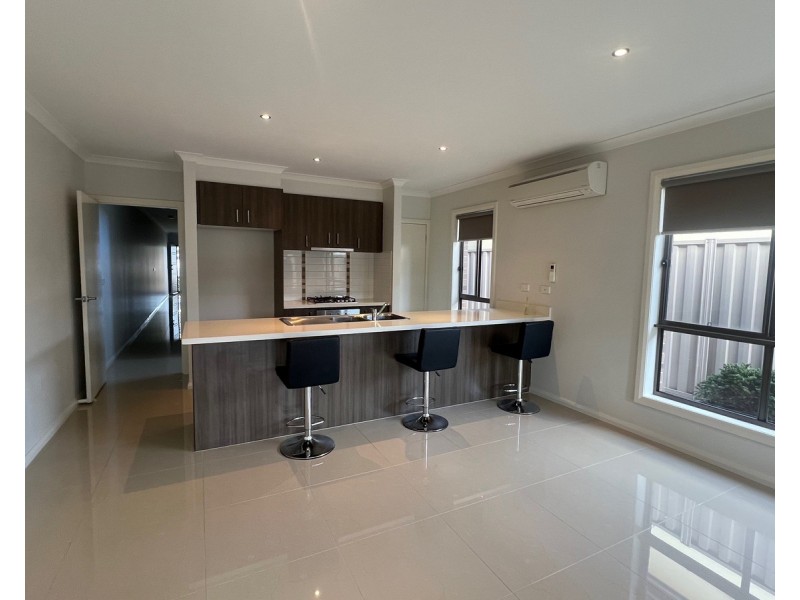 A/33 Millennium Drive, Sunshine West VIC 3020