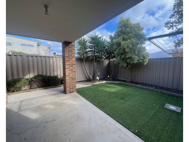 A/33 Millennium Drive, Sunshine West VIC 3020