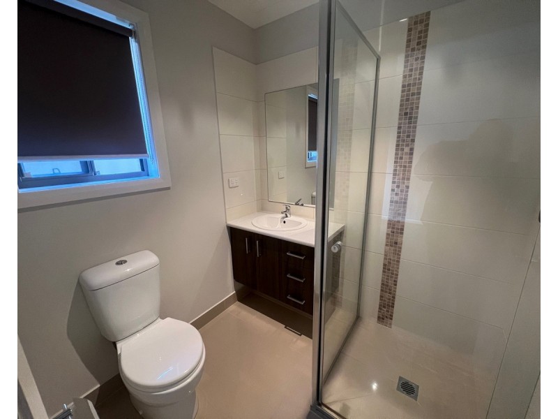 A/33 Millennium Drive, Sunshine West VIC 3020