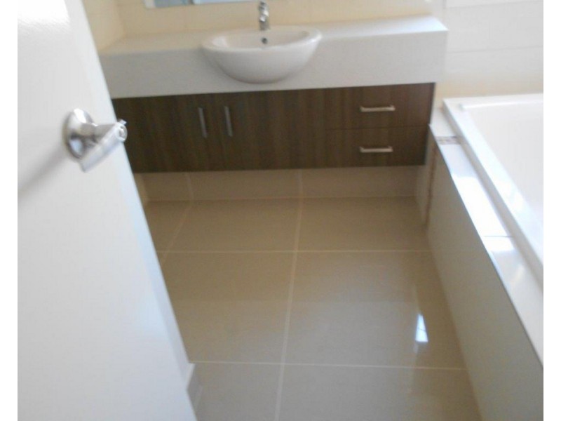 A/33 Millennium Drive, Sunshine West VIC 3020